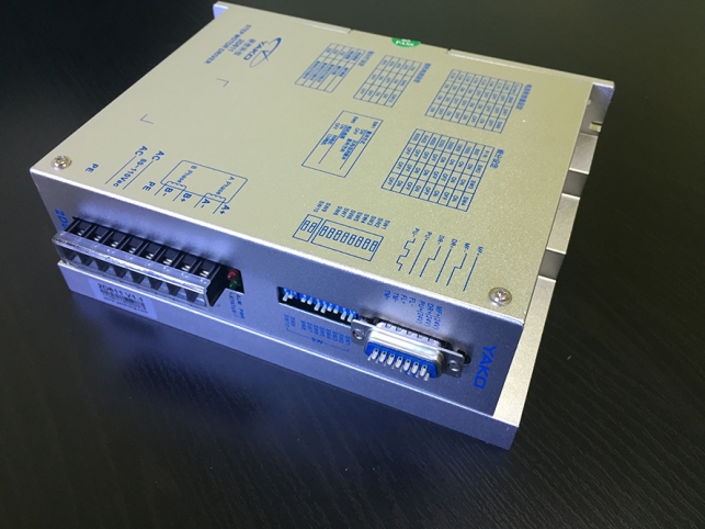 Драйвер шагового двигателя 2D811 Yako - комплектующие для ЧПУ Центр